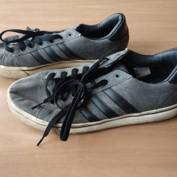 Adidas Men's Cloudfoam Running Shoes | Dark Gray | Men's Size 10 - Picture 2 of 5